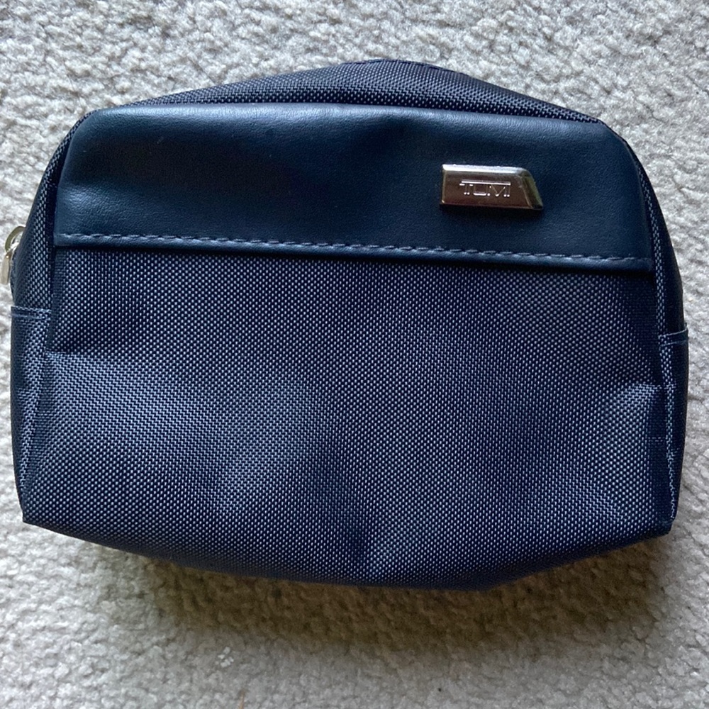 Tumi Delta Dark Navy Blue Zip Top Pouch Soft Sided Travel Case